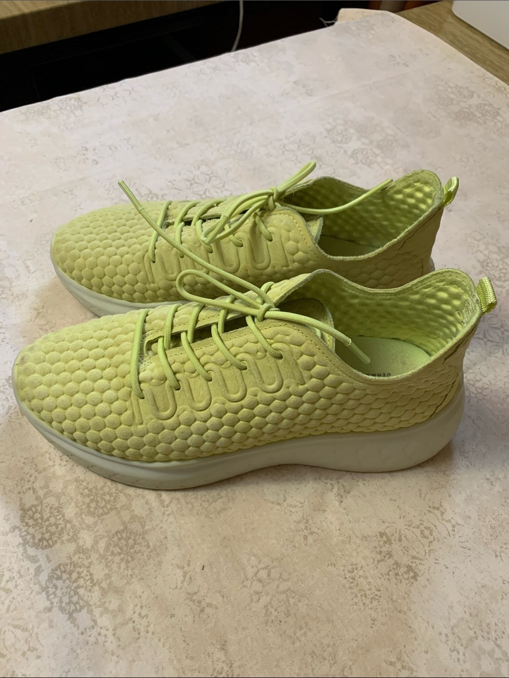 Ecco Soft Yellow Knit Slip-On Sneakers. Sz 38 (7.5). VGUC